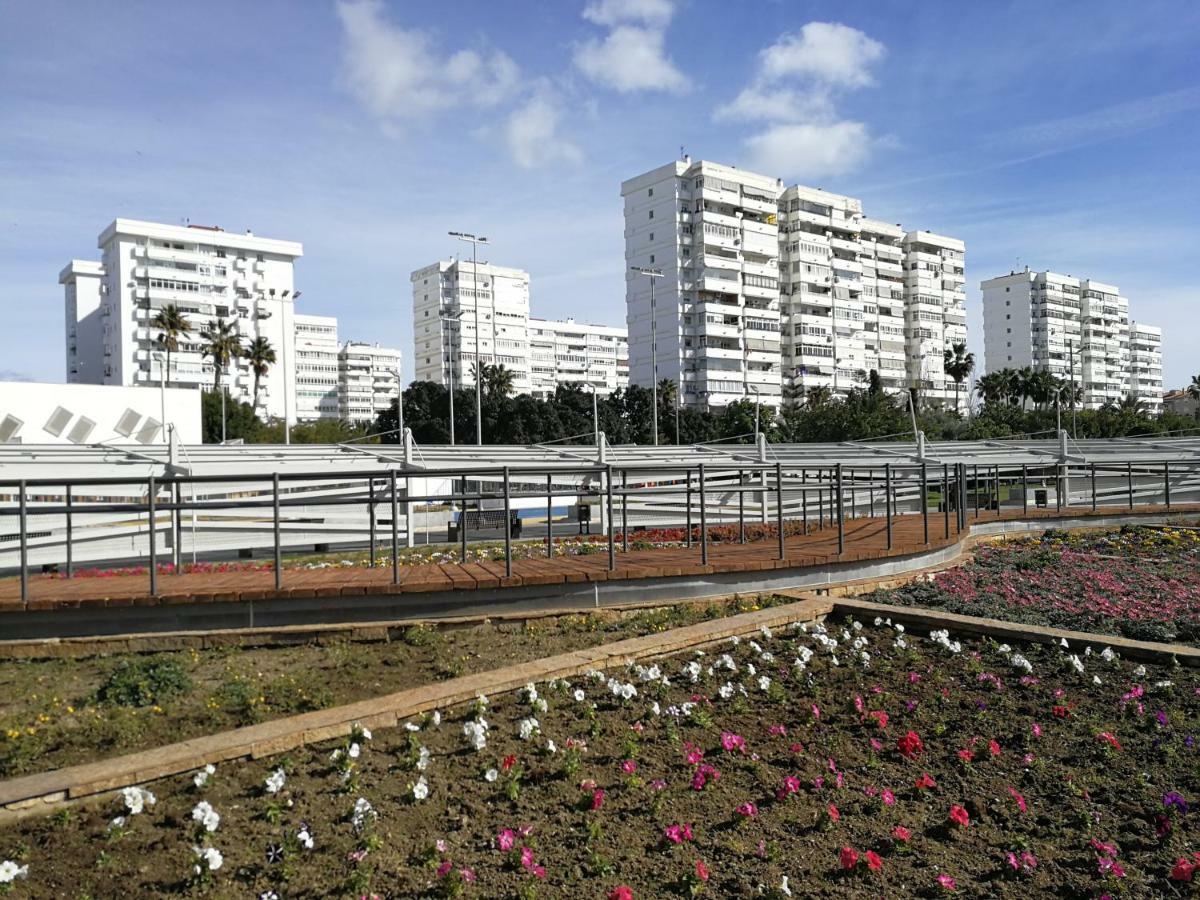 Japan Beach Parque Del Oeste Malaga Exterior photo