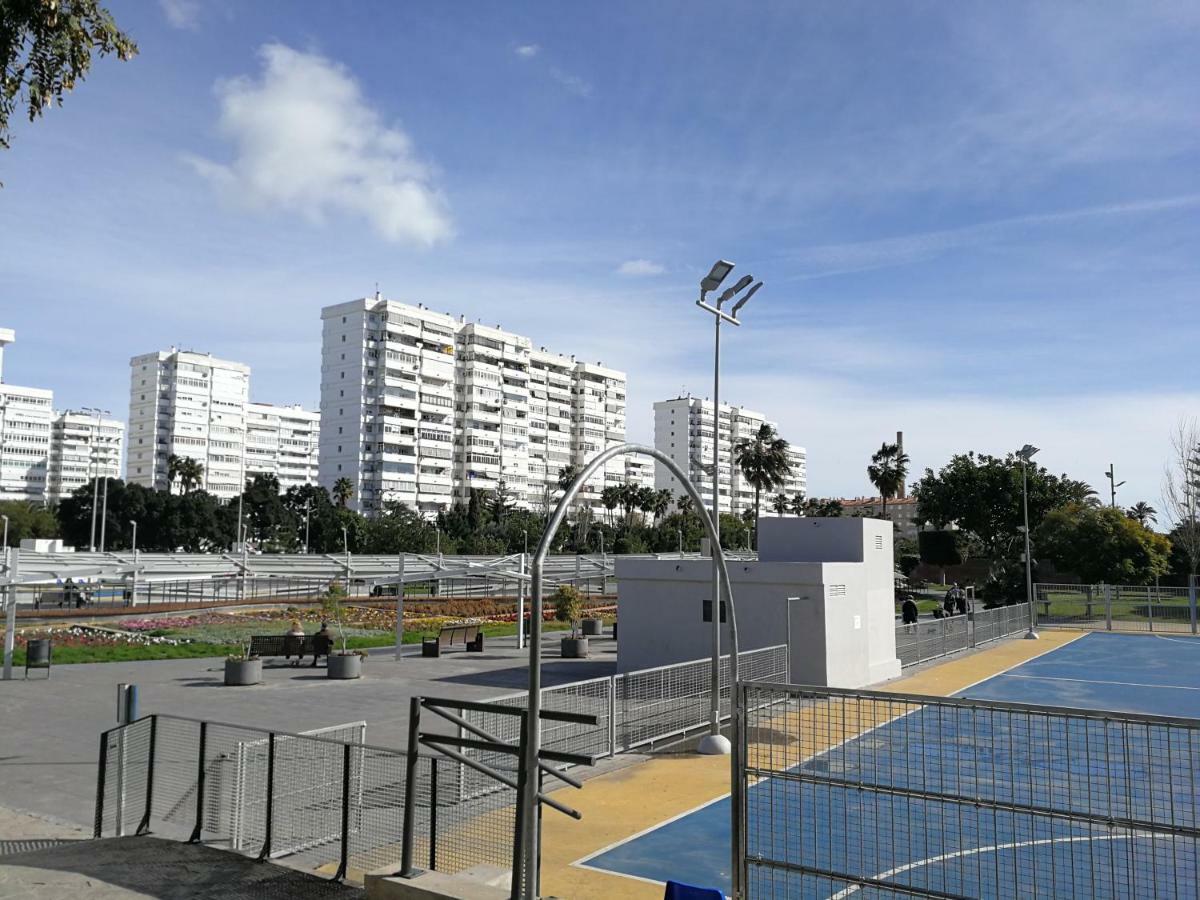 Japan Beach Parque Del Oeste Malaga Exterior photo